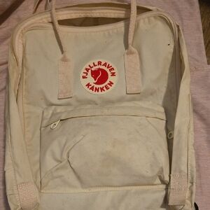 Fjällräven Kånken Cream Backpack